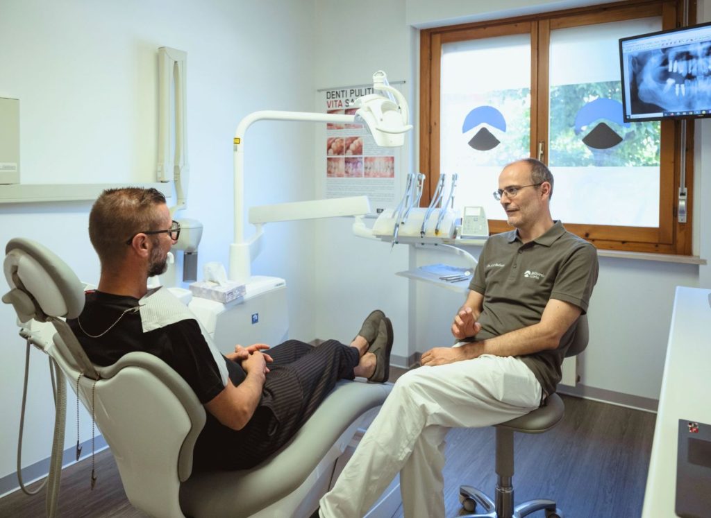 Quanto tempo ci vuole per fare un impianto dentale? 1 quanto tempo ci vuole per fare un impianto dentale